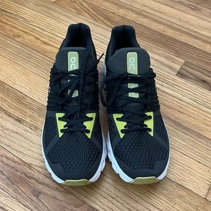 on-running cloudswift mens shoes